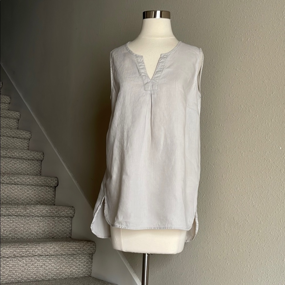 Ellen Tracy Sz M Split Neck, Hi-Low Linen Sleeveless Top